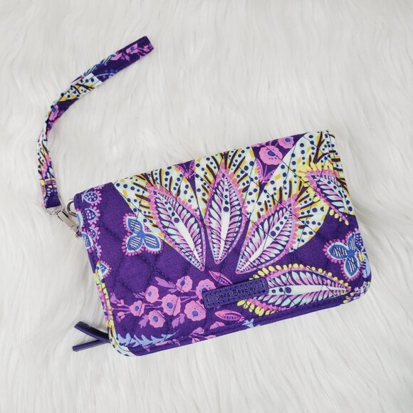 NWOT Vera Bradley 3 in 1 Crossbody Wristlet Batik Leaves All In One Purple RFID - Picture 2 of 16